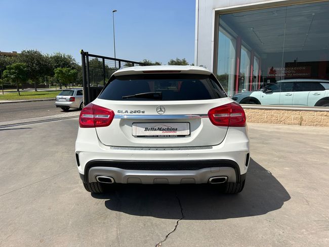 Mercedes GLA 220D AMG LINE   - Foto 8