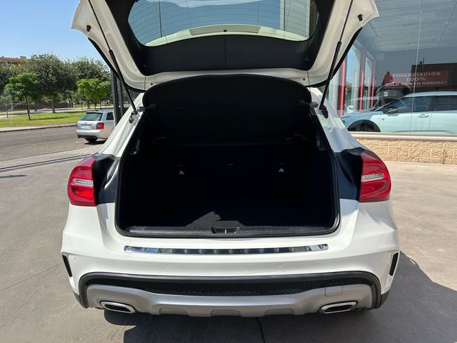 Mercedes GLA 220D AMG LINE   - Foto 9