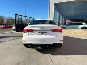 Audi A3 S line edition 1.5 TFSI CoD EVO Sedan  - Foto 8