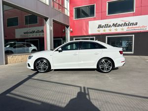 Audi A3 S line edition 1.5 TFSI CoD EVO Sedan  - Foto 4