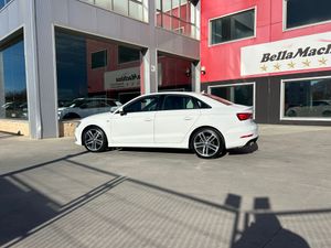 Audi A3 S line edition 1.5 TFSI CoD EVO Sedan  - Foto 5