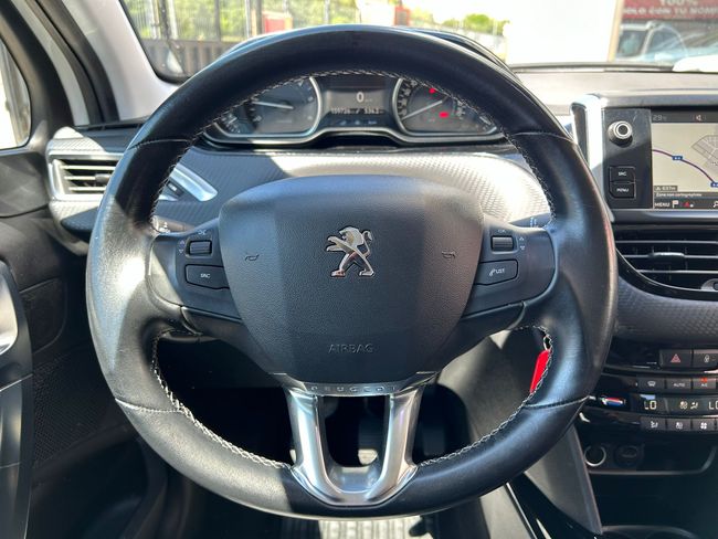 Peugeot 2008 Allure 1.6 BlueHDi 73KW (100CV)  - Foto 13