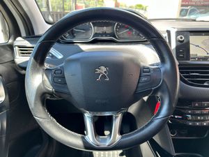 Peugeot 2008 Allure 1.6 BlueHDi 73KW (100CV)  - Foto 13