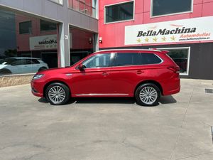 Mitsubishi Outlander 2.4 PHEV Kaiteki Auto 4WD  - Foto 8