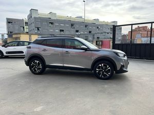 Peugeot 2008 Allure BlueHDI 100 S&S BVM6  - Foto 4