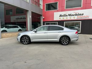 Volkswagen Passat Executive 2.0 TDI 110kW (150CV)  - Foto 5