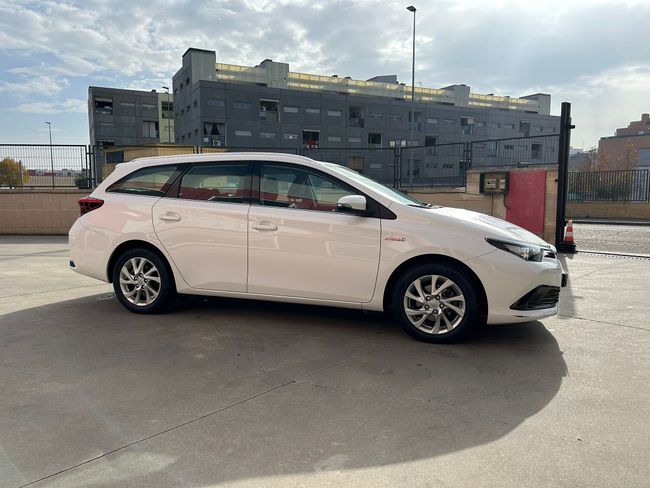 Toyota Auris 1.8 140H Active (Bus. P.) Touring Sports  - Foto 6