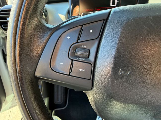 Citroën C4 Cactus BlueHDi 73KW (100CV) Shine