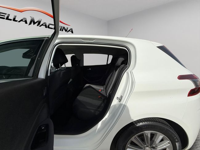 Peugeot 308 5p Allure Pack BlueHDI 130 S&S