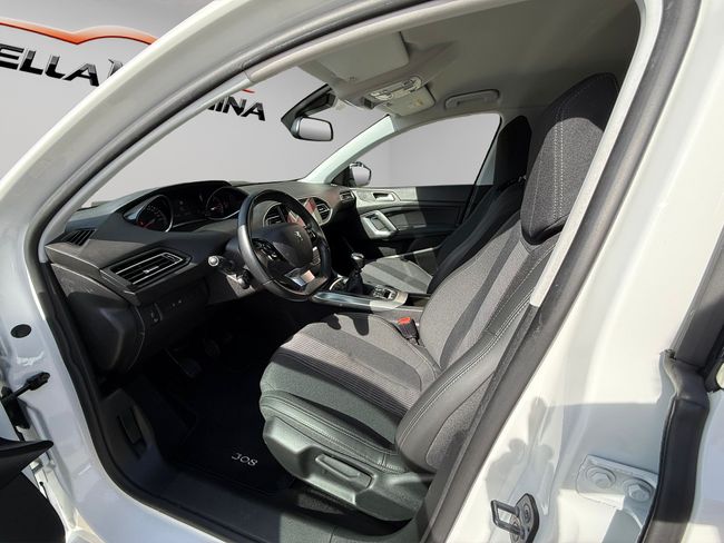 Peugeot 308 5p Allure Pack BlueHDI 130 S&S