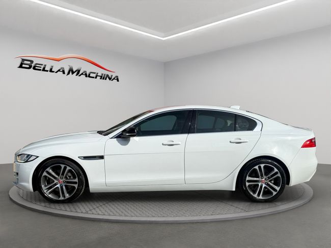Jaguar XE 2.0D I4 132kW(180CV) RWD AT R-Dynamic SE