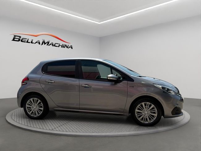 Peugeot 208 5P Signature 1.2L PureTech 60KW (82CV)