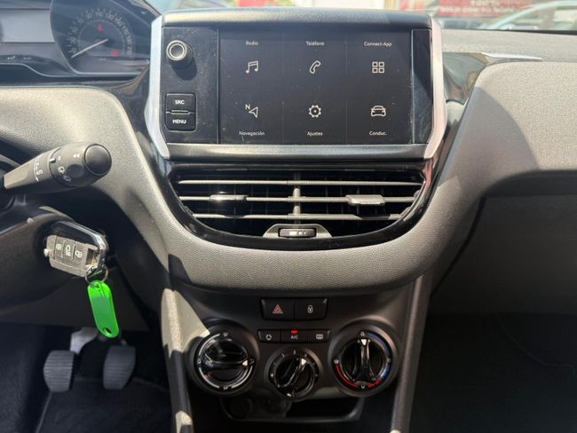 Peugeot 208 5P Signature 1.2L PureTech 60KW (82CV)