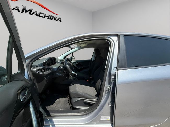 Peugeot 208 5P Signature 1.2L PureTech 60KW (82CV)