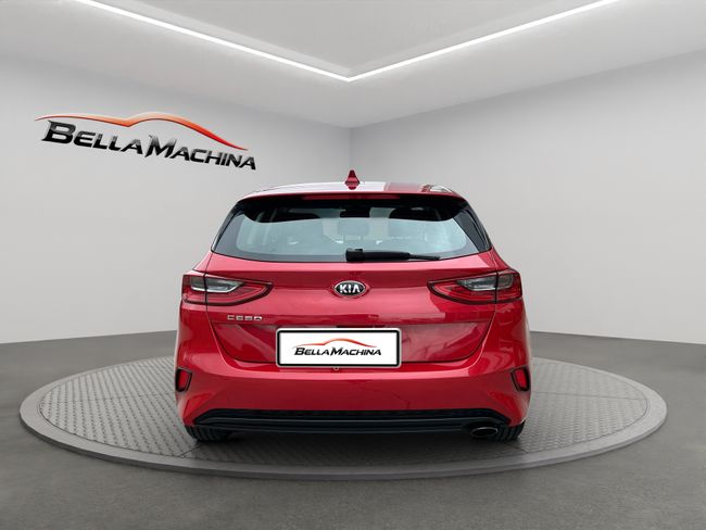 Kia Ceed 1.6 CRDi 85kW (115CV) Drive