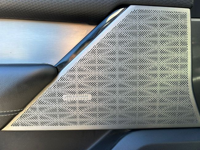 Land-Rover Range Rover Velar 2.0 D240 177kW R-Dynamic 4WD Auto