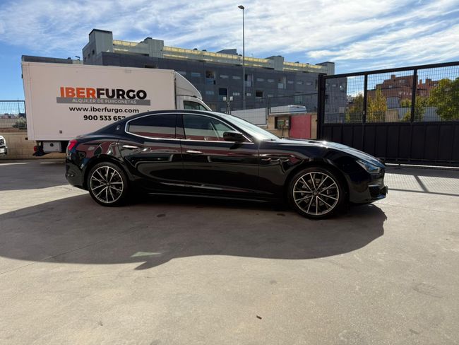 Maserati Ghibli Gransport V6 350 HP RWD