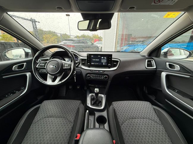 Kia Ceed 1.6 CRDi 100kW (136CV) Drive