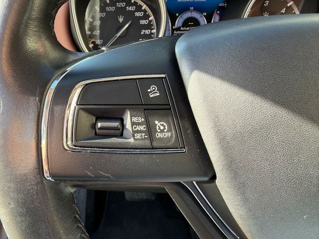 Maserati Levante V6 275 HP D AWD GranLusso