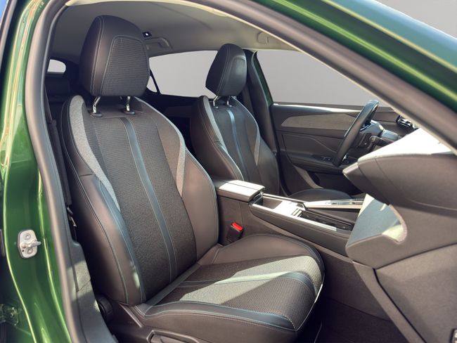 Peugeot 308 5P Allure BlueHDi 130 S&S EAT8