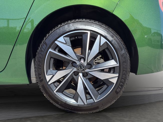 Peugeot 308 5P Allure BlueHDi 130 S&S EAT8