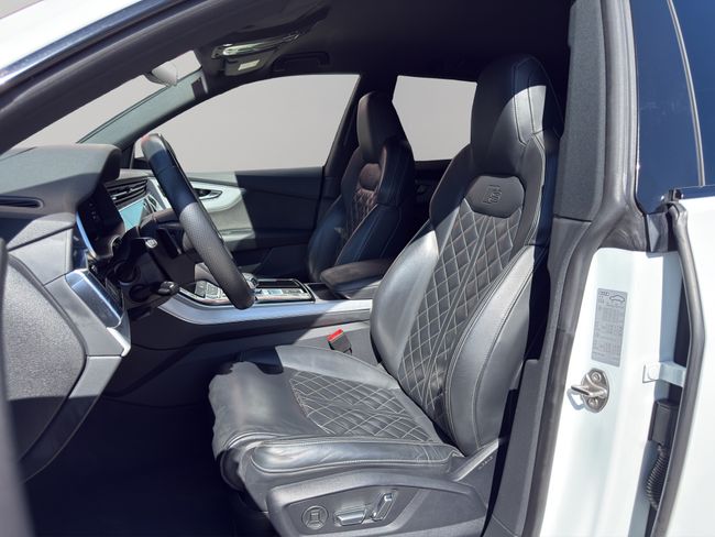 Audi Q8 55 TFSI S Line Plus 250kW quattro tip