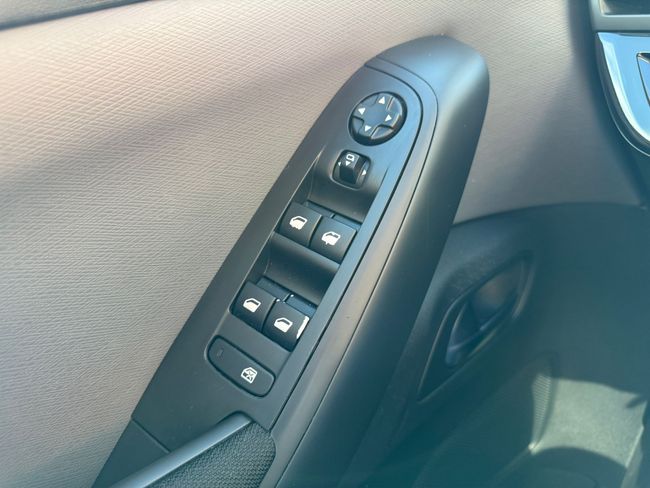 Citroën Grand C4 Spacetourer BlueHDi 96KW (130CV) EAT8 C-Series