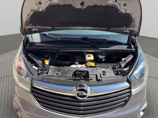 Opel Vivaro L1 9 PLAZAS