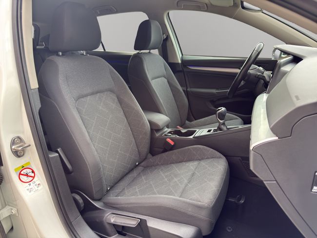 Volkswagen Golf Life 1.5 TSI 96kW (130CV)