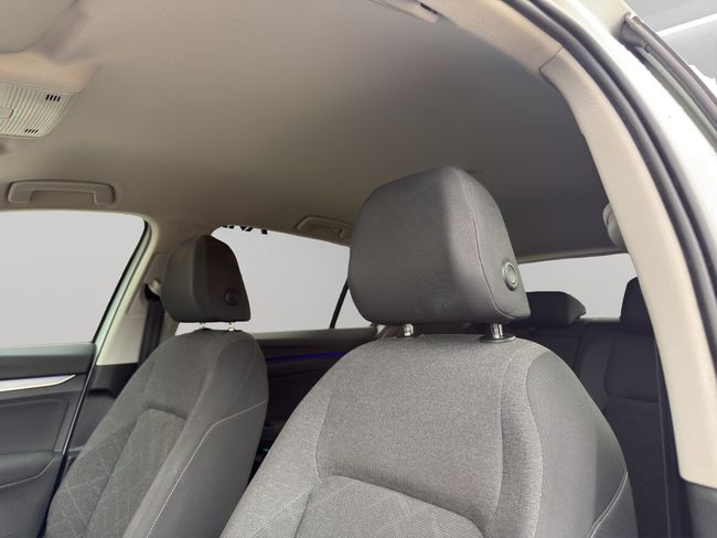 Volkswagen Golf Life 1.5 TSI 96kW (130CV)