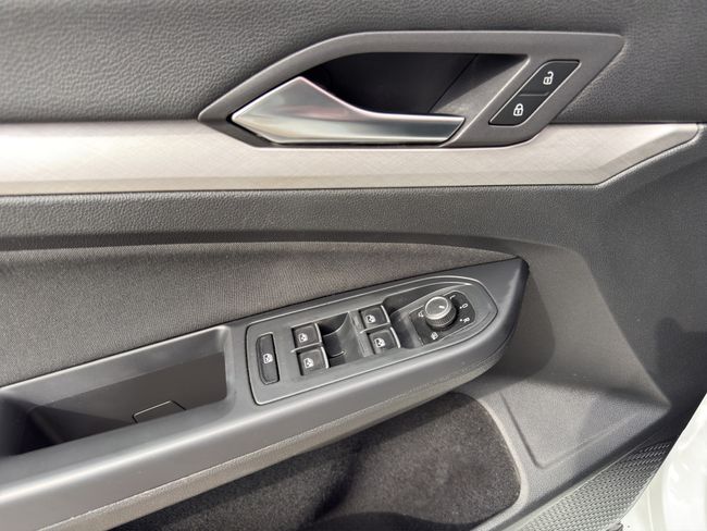 Volkswagen Golf Life 1.5 TSI 96kW (130CV)