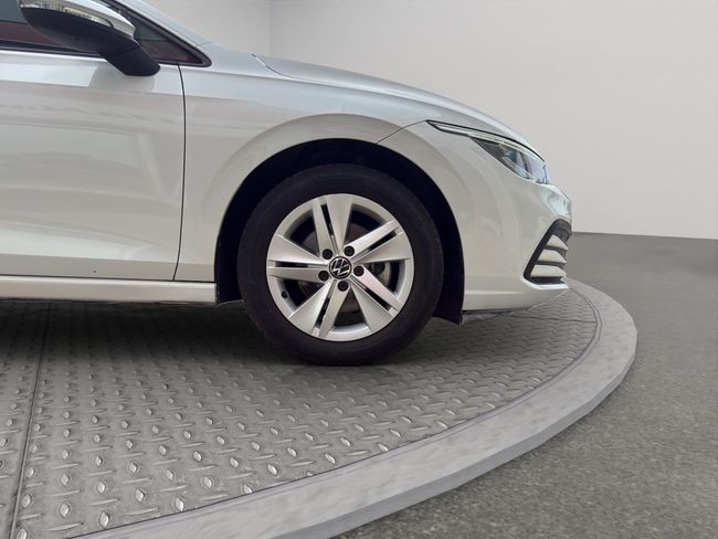 Volkswagen Golf Life 1.5 TSI 96kW (130CV)