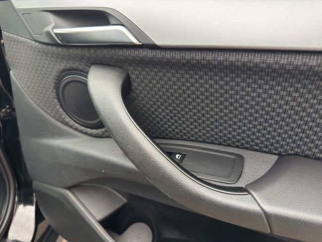 BMW X2 sDrive16d Business