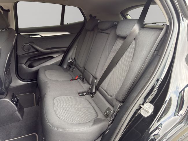 BMW X2 sDrive16d Business