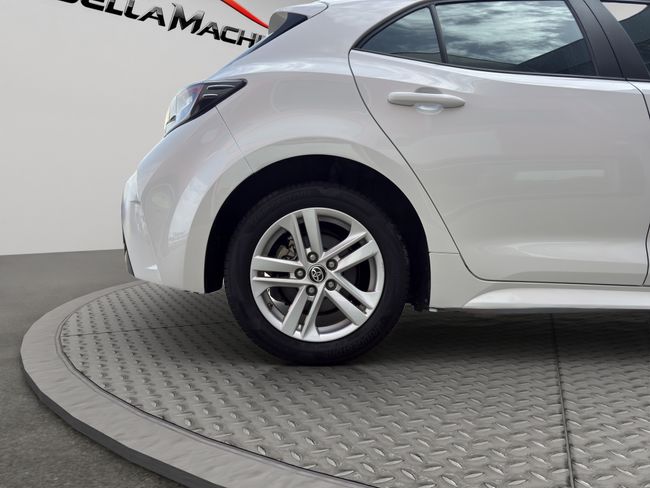 Toyota Corolla 1.8 125H ACTIVE TECH E-CVT