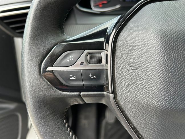 Peugeot 2008 Active BlueHDI 81kW (110CV)