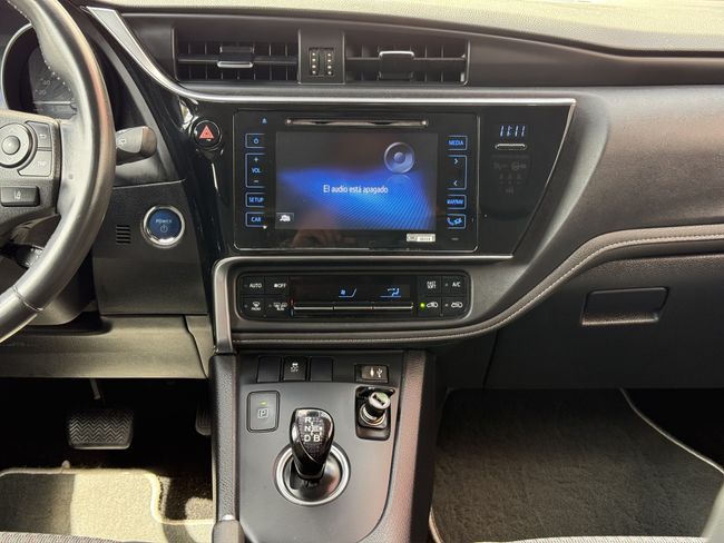 Toyota Auris 1.8 140H Hybrid Feel! Edition