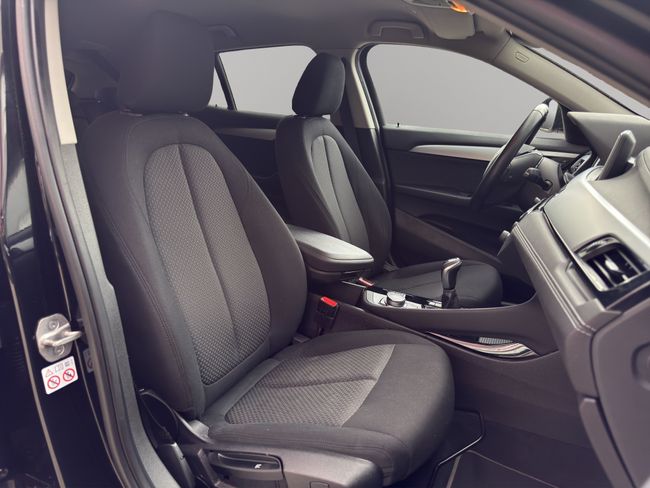 BMW X2 sDrive16d Business