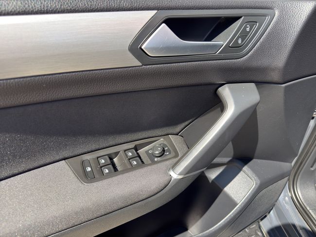Volkswagen Touran Advance 2.0 TDI 85kW (115CV)