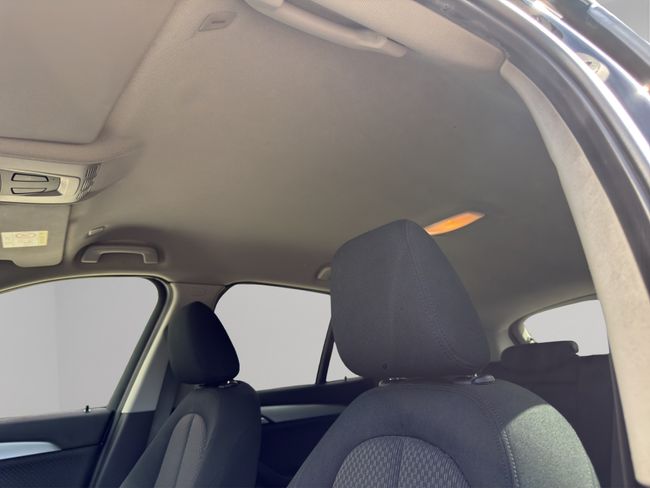 BMW X1 sDrive18dA Corporate