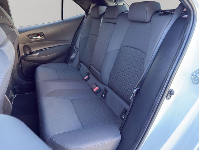 Toyota Corolla 1.8 125H ACTIVE TECH E-CVT