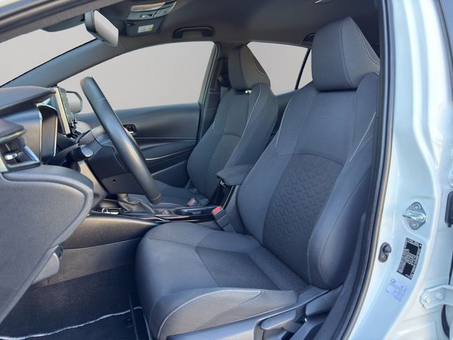 Toyota Corolla 1.8 125H ACTIVE TECH E-CVT