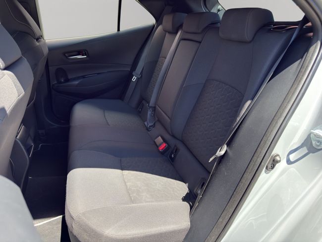 Toyota Corolla 1.8 125H BUSINESS E-CVT