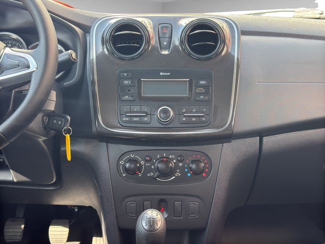Dacia Logan Essential 1.0 55kW (75CV)