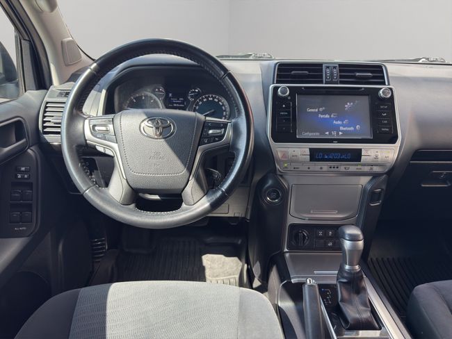 Toyota Land Cruiser 2.8 D-4D VX AUTO
