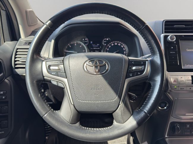 Toyota Land Cruiser 2.8 D-4D VX AUTO