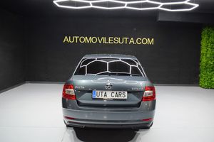 Skoda Octavia 2.0 TDI CR 110KW (150CV) DSG Ambition   - Foto 6
