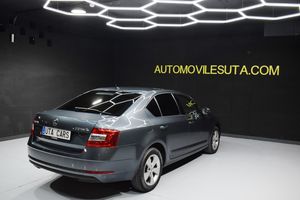 Skoda Octavia 2.0 TDI CR 110KW (150CV) DSG Ambition   - Foto 7