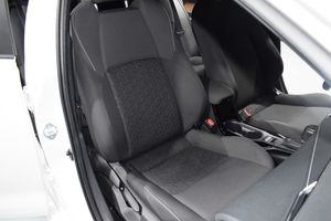 Toyota Corolla 1.8 HYBRID ACTIVE TECH E-CVT   - Foto 13