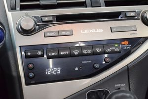 Lexus RX 450H   - Foto 32